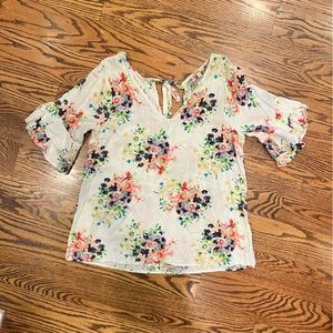 Floral flutter sleeve shirt